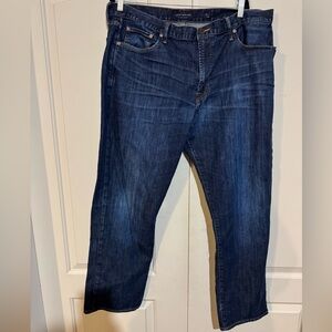 Lucky Brand Men's Dark Blue Relaxed Jeans. Style 181 size 40x30